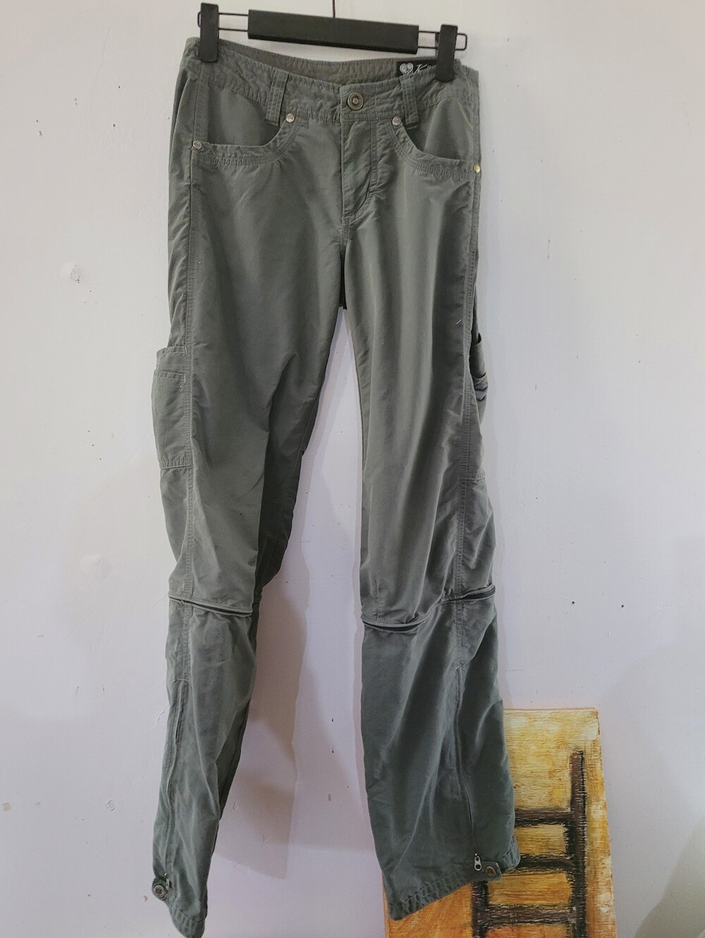 Kuhl Women's 2 Olive Green Straight-Leg Outdoor Pants Covert To Shorts